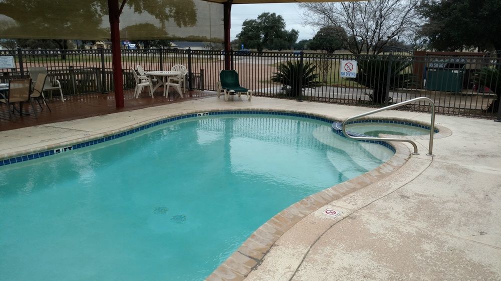 Executive Inn & Suites Cuero Exterior foto